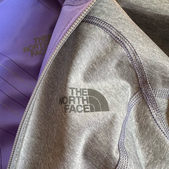 Reversible wind proof/water proof north face jacket - Picture 3 of 8